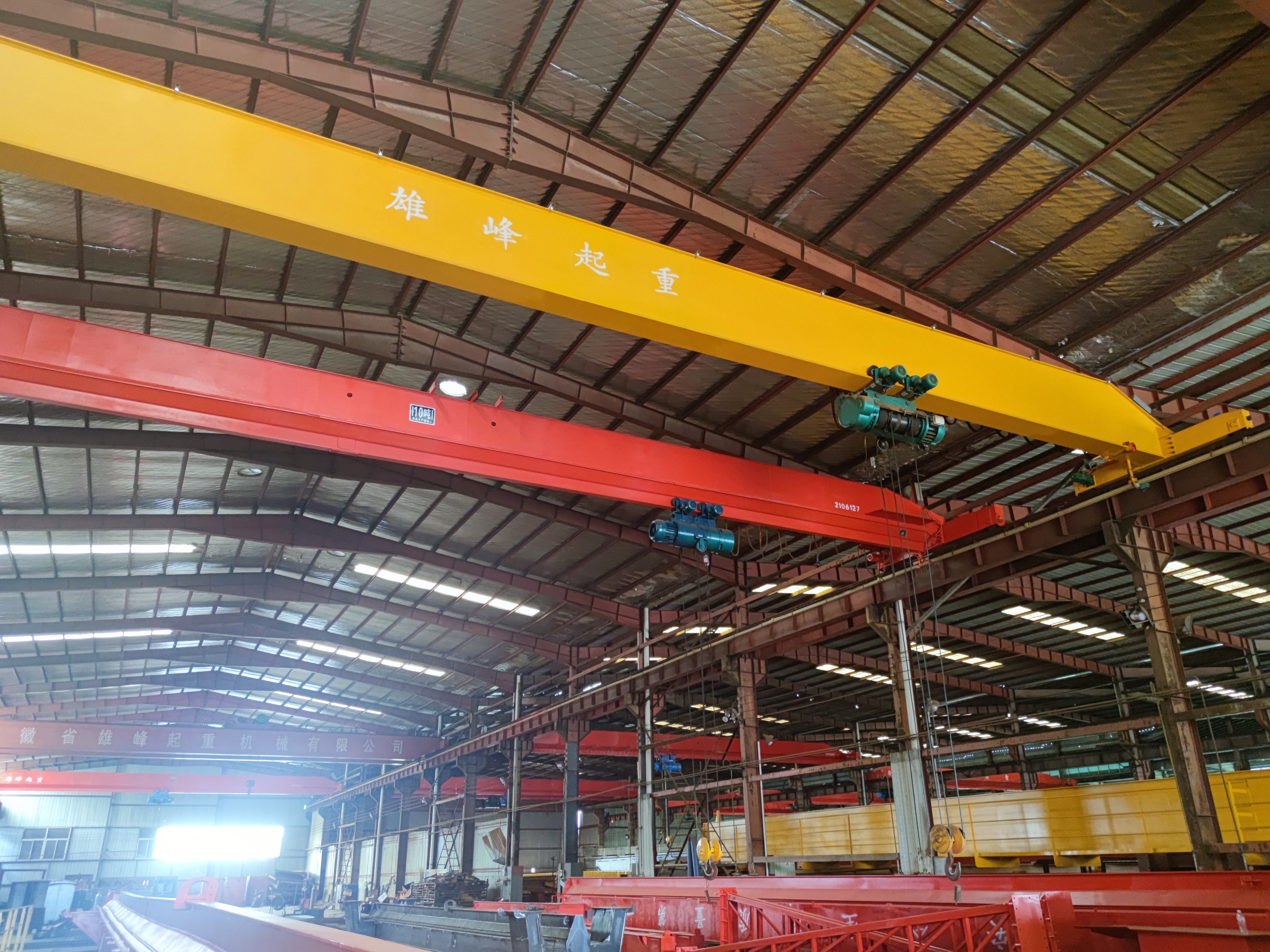 雄峰生產(chǎn)車(chē)間起重設(shè)備圖