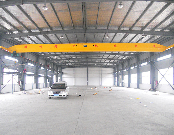 雄峰單梁起重機(jī) 雄峰單梁起重機(jī)